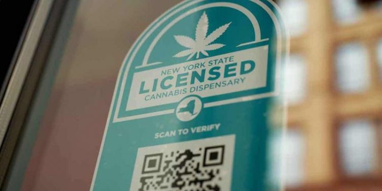 Senate advances bill to allow marijuana industry to bank with financial institutions