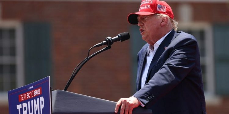 Attempt to bar Trump from 2024 ballot gains steam despite ‘dubious’ and ‘dangerous’ legal arguments: experts