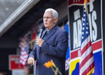Pence sharply rebukes Trump in speech against populism