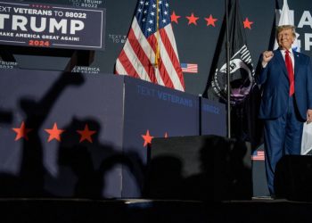 Republican race remains stuck as Trump dominates heading into fall