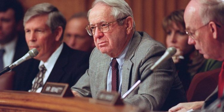 Lauch Faircloth, senator who battled D.C. during fiscal crisis, dies at 95