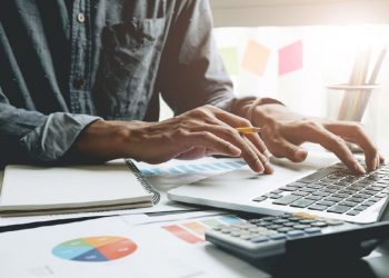 Pakistan’s Forex Reserves Dip Marginally to $7.78 Billion