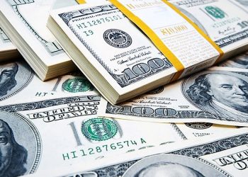 Dollar Edges Lower Ahead Of Fed Meeting