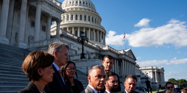 House Republicans falter on funding plans, as shutdown inches closer