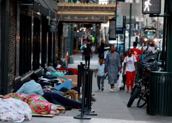 New York City comptroller rejects $432 million no-bid contract for migrant services