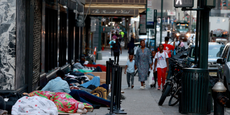 New York City comptroller rejects $432 million no-bid contract for migrant services