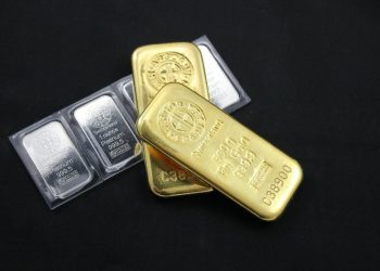 Gold and silver: The price of gold recovers to $1930
