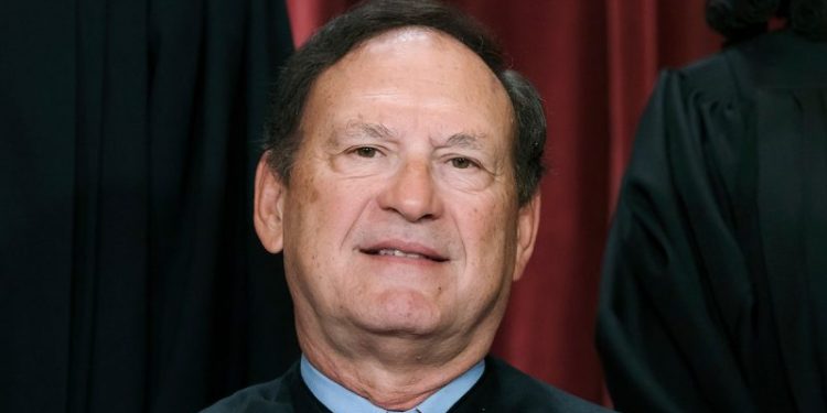 Justice Samuel Alito schools Senate Democrats on ‘unsound’ demand he recuse himself