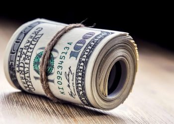 The dollar index retreats to 104.00, looking for new support