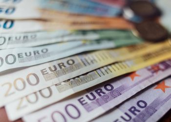 EUR Base Rate Weakens Against USD as FOMC Decision Looms