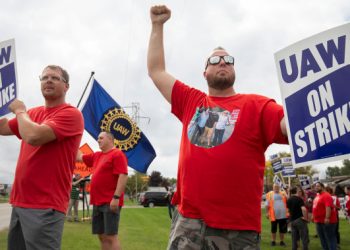 Autoworkers strike expands again with walkout at GM SUV plant