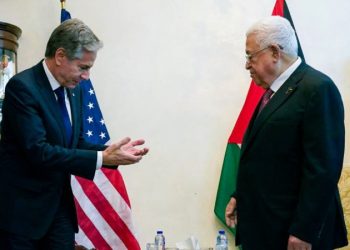 Sec Blinken exchanges warm greeting with Palestinian president, remains silent on aid for Gaza