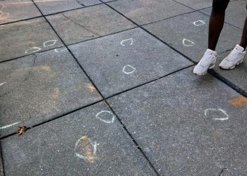 How to know when it’s politically acceptable to discuss guns