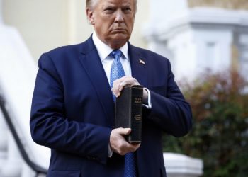 Trump pledges to turn away those who don’t like ‘our religion’