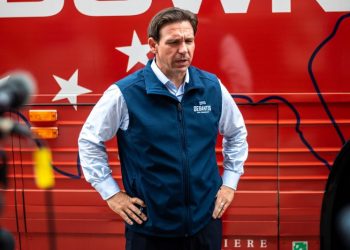 DeSantis campaign moves staff to Iowa, announces $15 million in fundraising