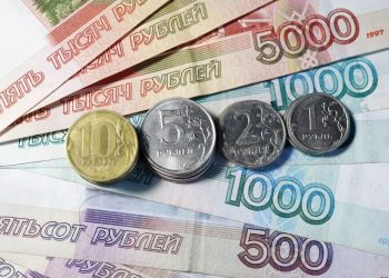 Ruble Hits Seven-Week Low Against Dollar