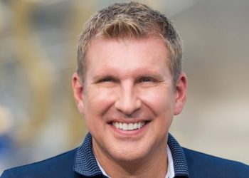 Todd Chrisley teaching finance classes in prison to reduce sentence after fraud conviction, daughter says