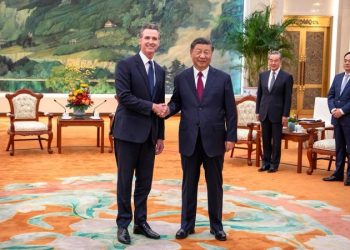 Three ways Biden challenger Dean Phillips is sending Democrats valuable advice