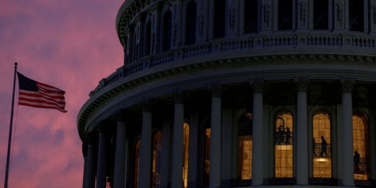 A rare bipartisanship flickers into existence in the House