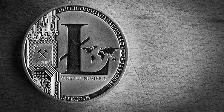 SafeMoon and Litecoin: LItecoin puts pressure on 67.00