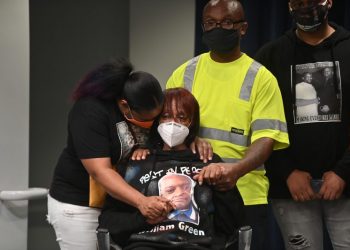 Murder trial begins for Prince George’s officer charged with killing man