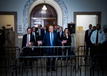 Gag order against Trump temporarily lifted in New York fraud trial