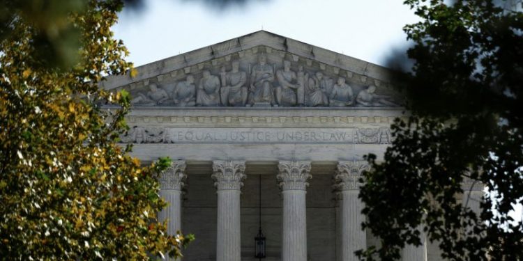 High court struggles on whether officials may block social media critics