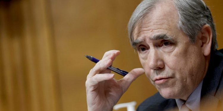 Second senator calls for Israel-Hamas cease-fire