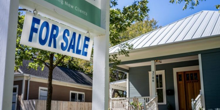 Pending home sales drop to a record low, even worse than during the financial crisis