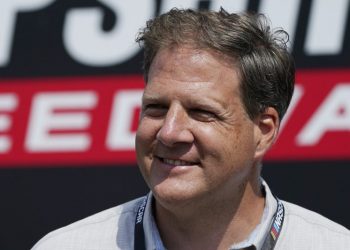 N.H. Gov. Chris Sununu endorses Nikki Haley for president