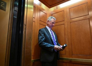 Tommy Tuberville announces end to blanket military holds