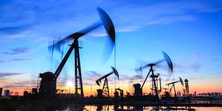 Oil and natural gas: Oil pressures the $72.00 price