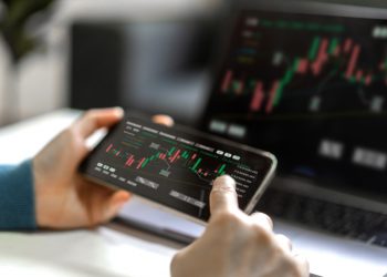 APM Stock: Is It Worth Investing in APM?