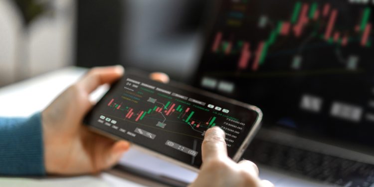 APM Stock: Is It Worth Investing in APM? 