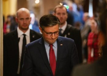 House Republican revolt scrambles plan to prevent government shutdown