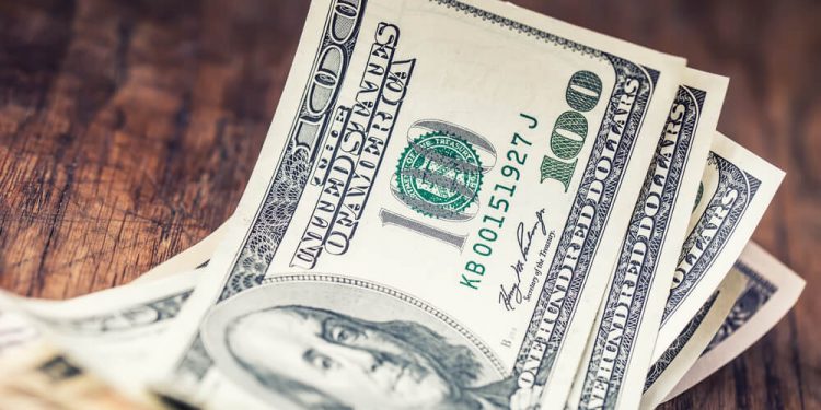 US Dollar at One-Month Peak Amid Global Economic Trends