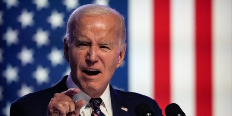 Will 2024 be a contest between two lightweights pretending to be heavyweights?