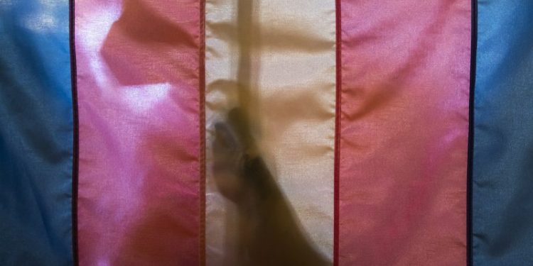 At Iowa’s oldest gay bar, fear over Republicans’ transgender rhetoric