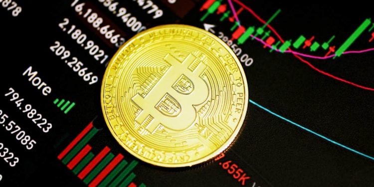 Bitcoin Futures Soar to $21B, Hints at $70K Return