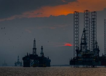 Oil Dips on U.S. Inflation Spike: Oil prices Falls 0.7%