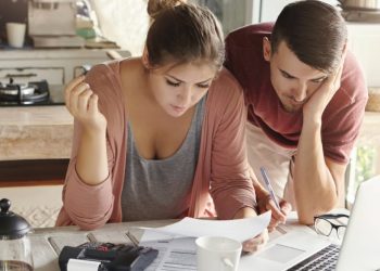 What is open ended credit plan and its main pros and cons?