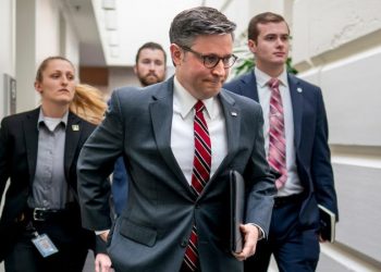 House GOP leaders jettison promise to vote on 12 individual spending bills