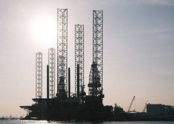 Higher Targets: Oil Price Aiming for $82.00 and $82.50