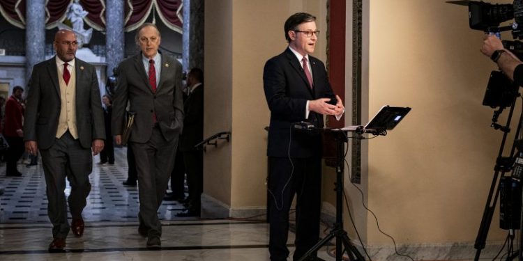 Johnson’s plan to send aid to Ukraine moves closer to reality