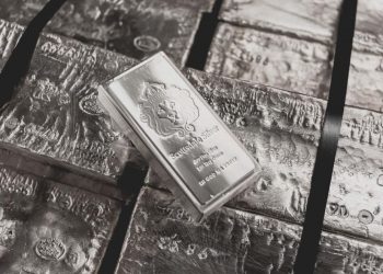 Silver’s Rally: A Beacon for Bulls with a Hint of Caution