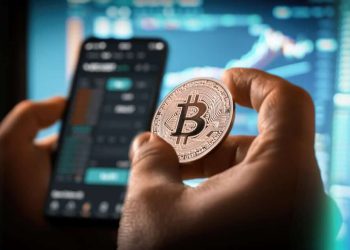 Bitcoin price is looking for support at the level of $62000