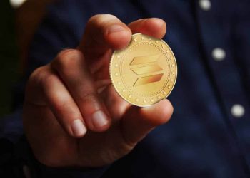 Solana’s Market Value Plummets 31.96% in April