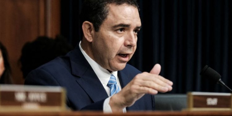 Rep. Henry Cuellar accused of taking bribes from Azerbaijan, Mexican bank