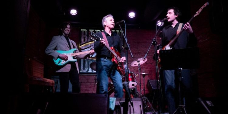 Blinken sits in with Ukrainian bar band for ‘Rockin’ in the Free World’