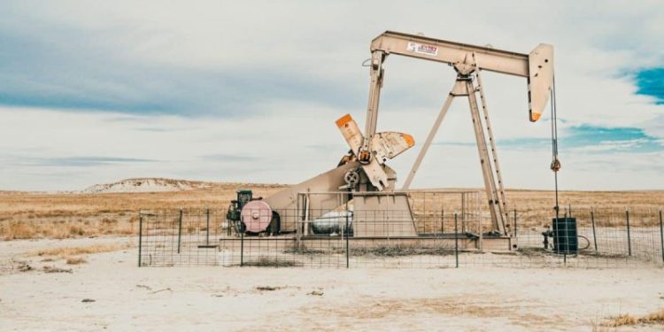 Oil and natural gas: pressure on oil rises on Monday